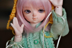 Tee hee~ I am the new girl