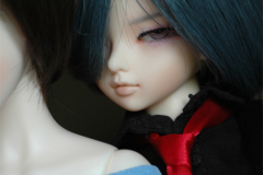 Misere with a tie